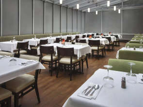 Holiday Inn Manhattan 6th Ave - Chelsea by IHG