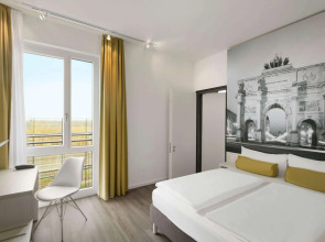 Super 8 by Wyndham Munich City West
