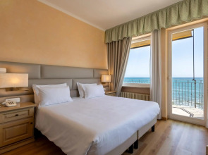 B&B Hotel Diano Marina Palace