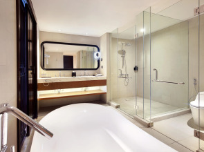 Отель Grand Mercure Bali Seminyak