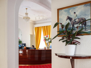 Pearl and Pebbles Hotel