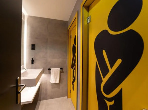 Petit Hostel La Latina - Adults Only