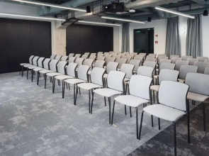 MONTOWNIA Lofts & Experience