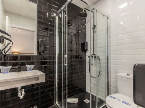 Hotel Zen Airport with Free shuttle