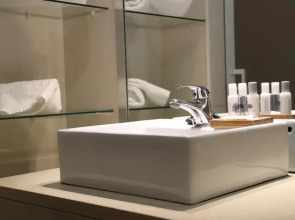 Travellers Pearl by Story Tellers