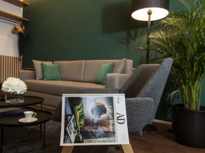 Dominic Smart & Luxury Suites Parliament