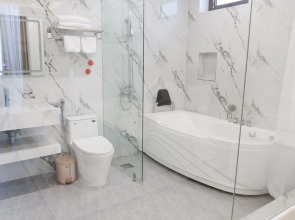 Chemi Noi Bai Airport Hotel