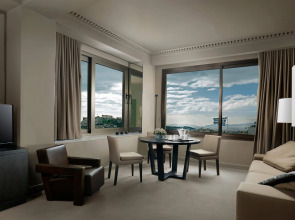 Отель NJV Athens Plaza