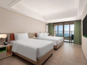 Holiday Inn Resort Sanya Bay by IHG