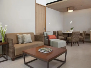 Courtyard By Marriott Bali Seminyak Resort