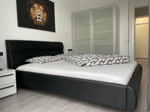 4 Room Penthouse Terrace W18-W19