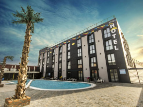 Отель Hollywoodland Wellness & Aquapark