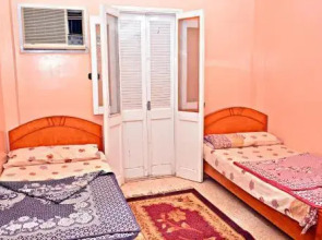 Fontana Luxor Hostel