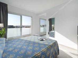 Отель 4R Miramar Calafell