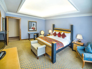 Al Raha Beach Hotel Villas