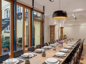 Alpen Hotel München