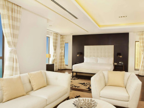 Hilton Dubai The Walk