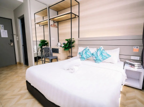 Worldview Grand Hotel