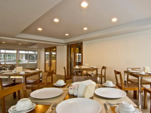 Sunshine Hotel And Residences