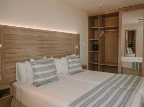 Aparthotel Playa del Sol - Adults Only