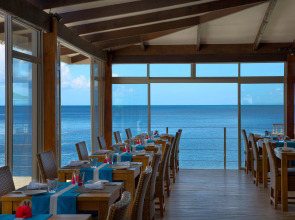 Coco de Mer Hotel and Black Parrot Suites