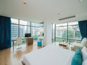 Seven Zea Chic Hotel