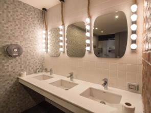 Fin Hostel Co Working