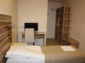 Arkadia Hotel & Hostel