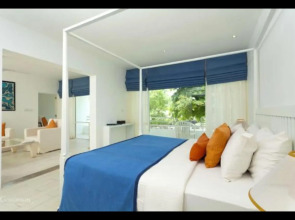 Trinco Blu by Cinnamon