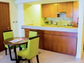 Отель Ramada by Wyndham Downtown Dubai