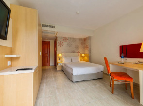 Robinson Camyuva - Adults only