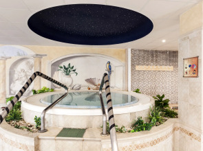 Crown Resorts Club Marbella