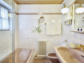 Landsitz Römerhof - Hotel Apartments