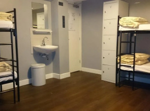 Amigo Hotel - Hostel