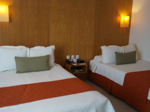 Отель Adhara Express