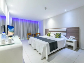 Tasia Maris Sands - Adults Only