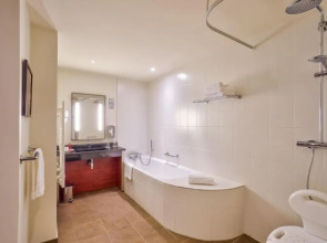 Отель Clarion Paris CDG Airport