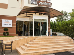 Maison Hotel
