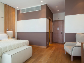 MarinaPlace Resort & Spa