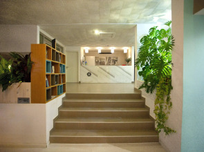 Costantiana Beach Hotel Apartments