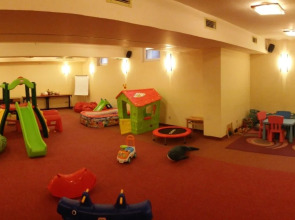 Helan Family & Garden