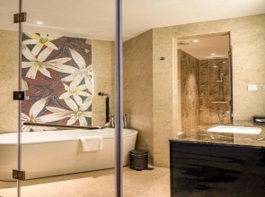 La Vela Saigon Hotel