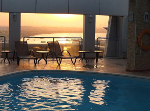 Gloria Hotel & Suites