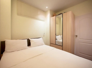 The Lago Apartments by Tropiclook