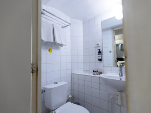 Quentin England Hotel