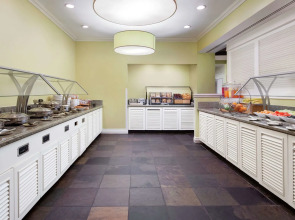 DoubleTree by Hilton Sunrise - Sawgrass Mills