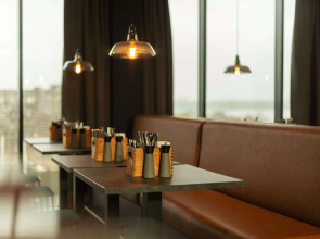 Holiday Inn - the niu, Fender Amsterdam by IHG