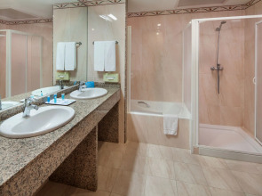 Mac Puerto Marina Benalmadena