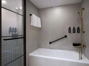 Sheraton Hong Kong Hotel & Towers