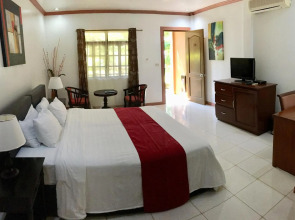 Anda White Beach Resort